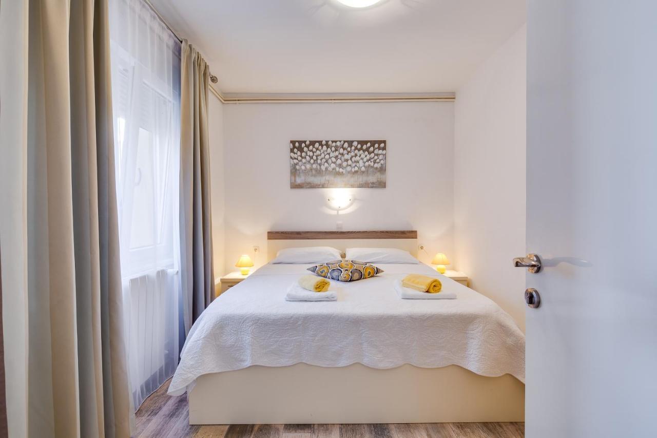 Juric Apartments-Rab Palit エクステリア 写真