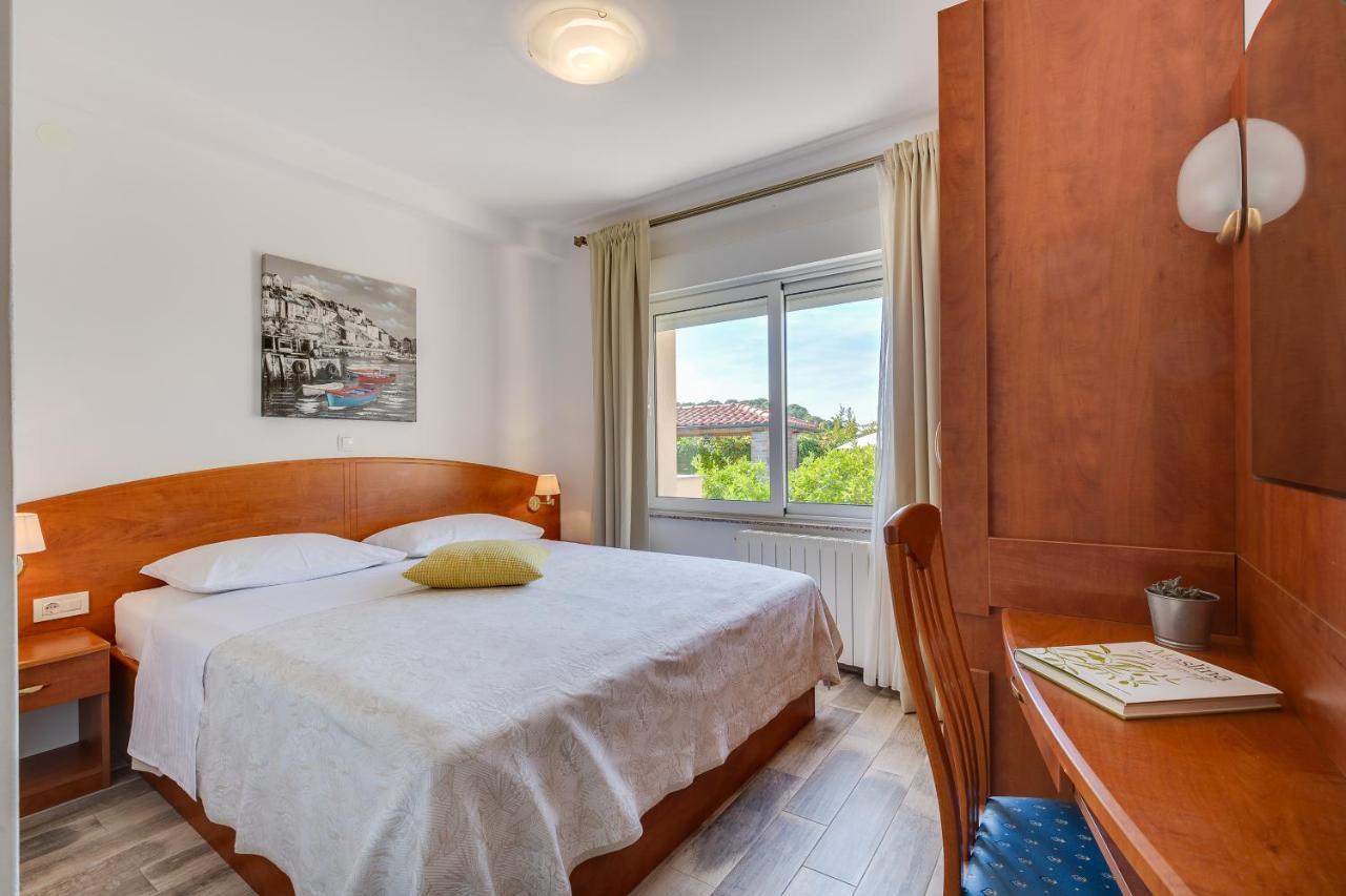 Juric Apartments-Rab Palit エクステリア 写真