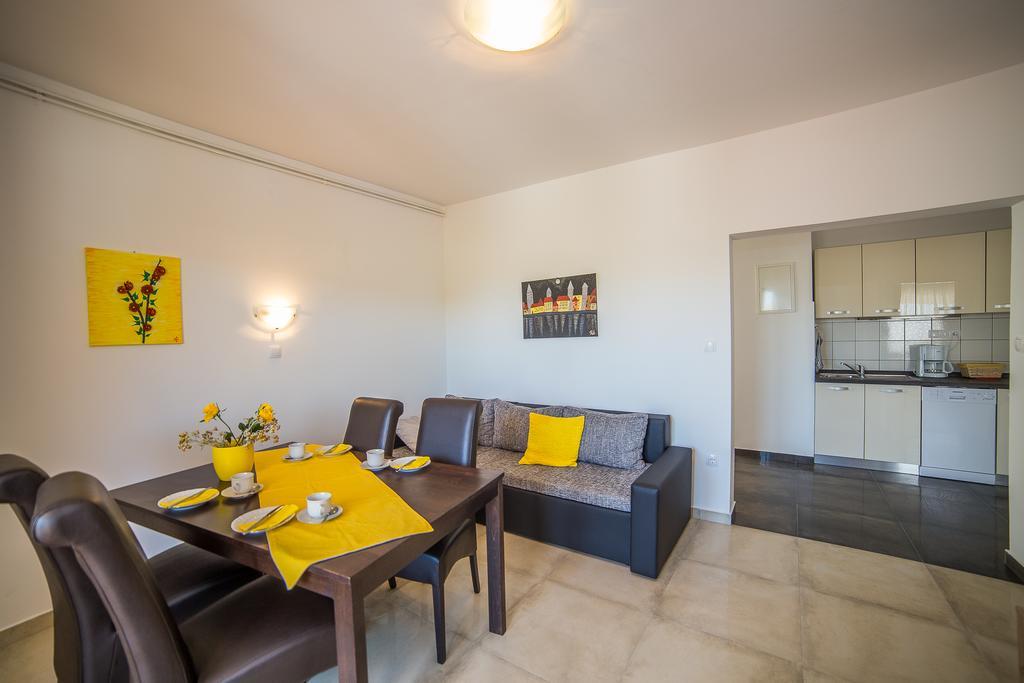Juric Apartments-Rab Palit エクステリア 写真